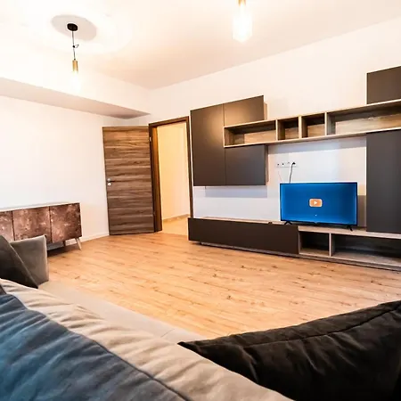 Magnolia Apt - 1 Bedroom Apartment With Free Secured Parking, Mountain Views, 10 Mins To Old Town *