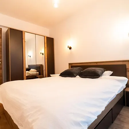 Апартаменти Magnolia Apt - 1 Bedroom Apartment With Free Secured Parking, Mountain Views, 10 Mins To Old Town